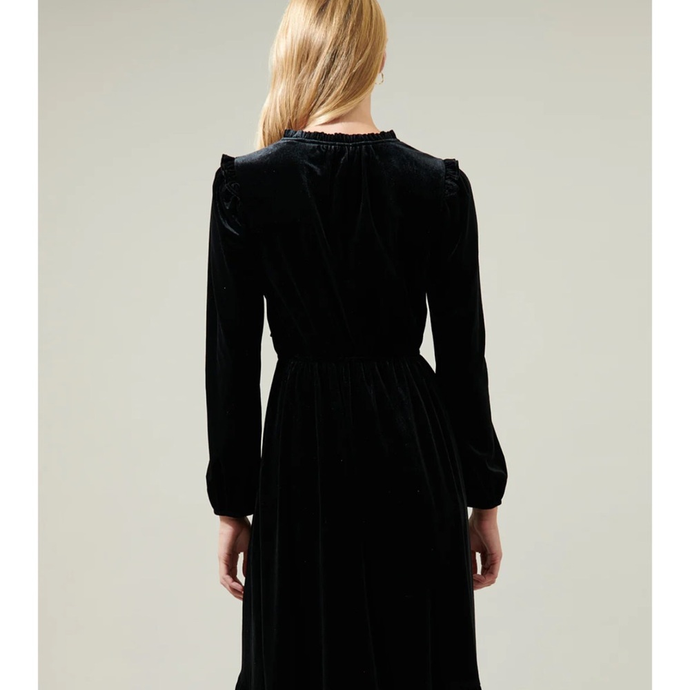 Sugarlips - Charleston Ruffle Velvet Midi Dress